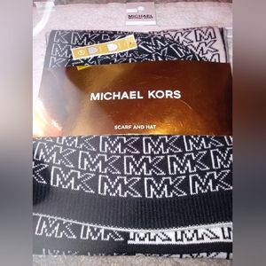 Michael Kors Split Logo Knit Scarf & Hat 2 Piece Set - Black & White (NWT)
